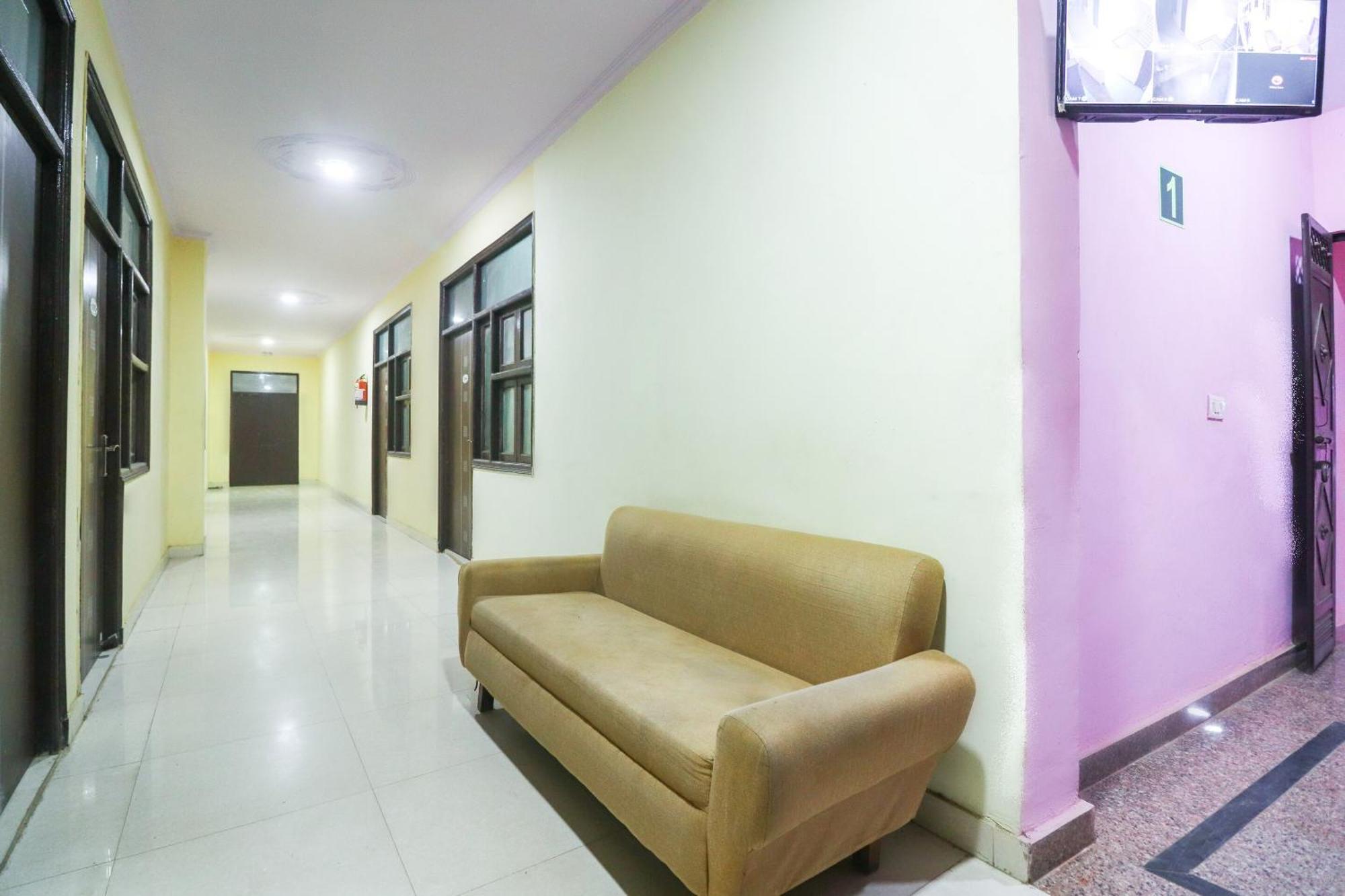 Indirapuram Hotel O Sunrise Inn מראה חיצוני תמונה