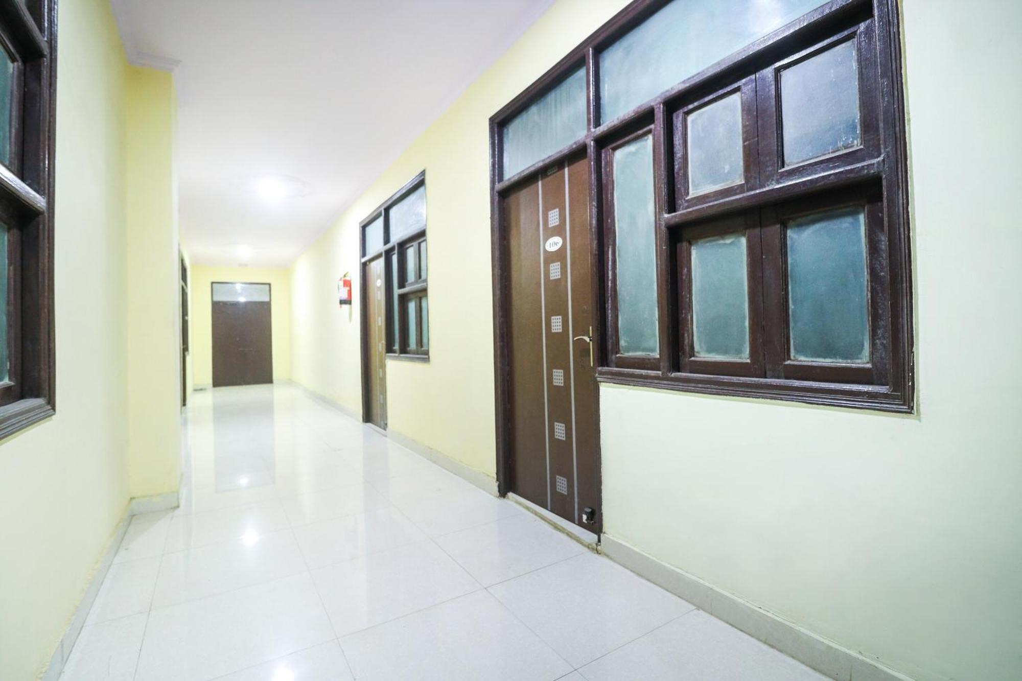 Indirapuram Hotel O Sunrise Inn מראה חיצוני תמונה