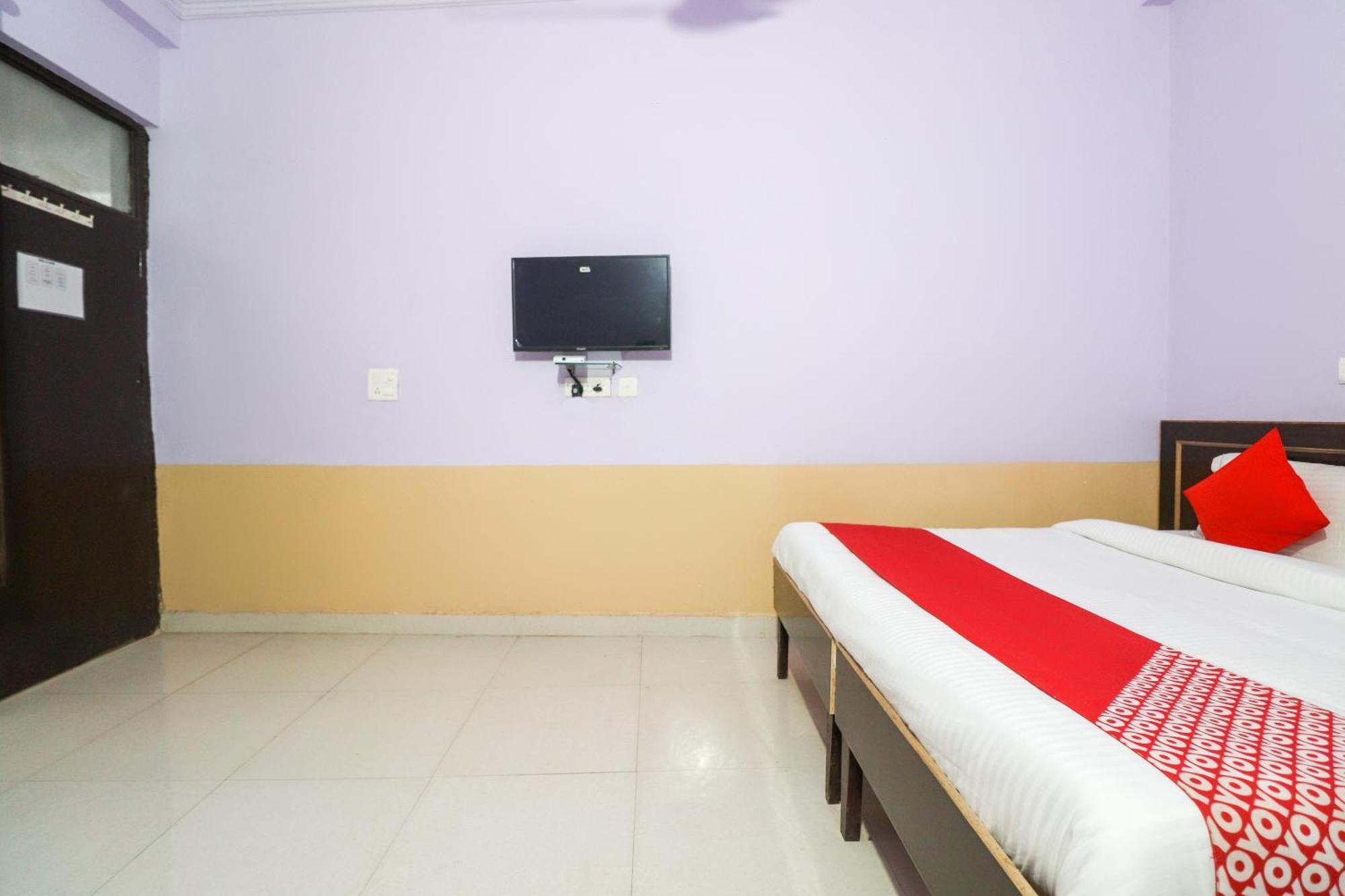 Indirapuram Hotel O Sunrise Inn מראה חיצוני תמונה